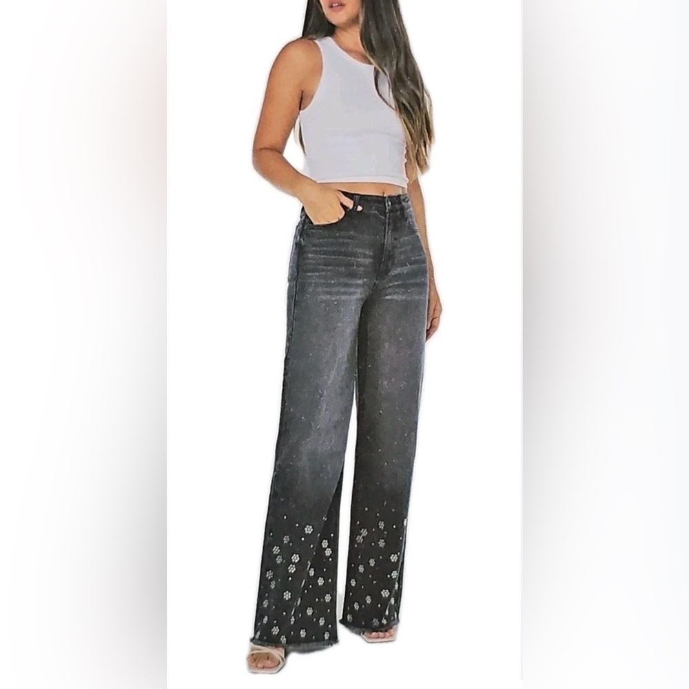 BCBG Generation Ultra High Rise Wide Leg Studded Black Jeans Size 27